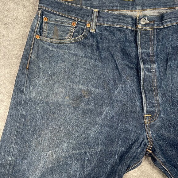 Levi's Men's 501 Straight Leg Jeans W46 L30 Classic Button Fly Denim Blue - Picture 12 of 16
